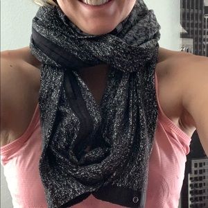 Lululemon scarf